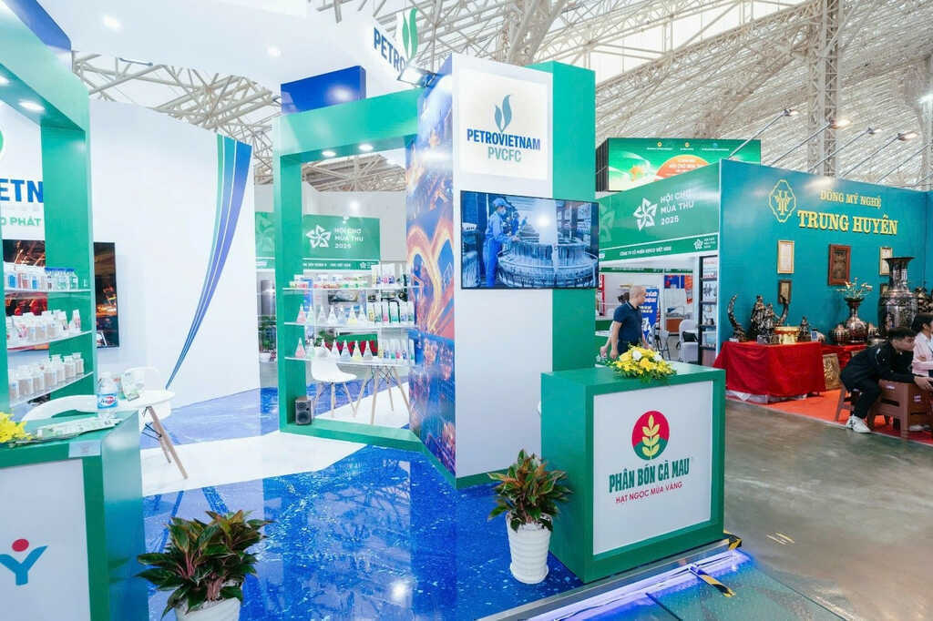 Phân Bón Cà Mau lan tỏa hành trình xanh tại Hội chợ Mùa thu 2025