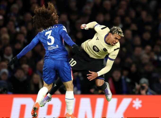 Thủ môn Chelsea: `Cucurella nhét Yamal vào túi`