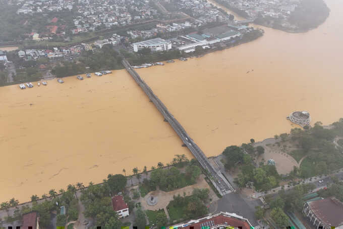 Mệt mỏi vì lũ kéo dài