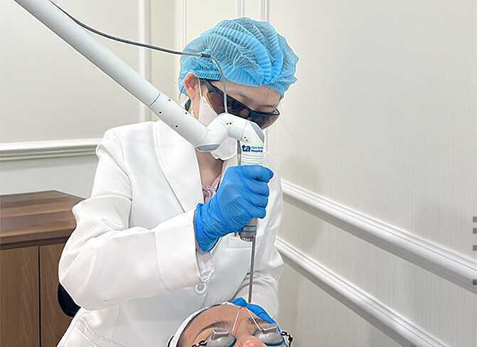 Mặt đen sạm do dị ứng mỹ phẩm