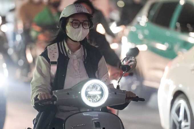 Bụi mịn phá vỡ `hàng rào` bảo vệ da