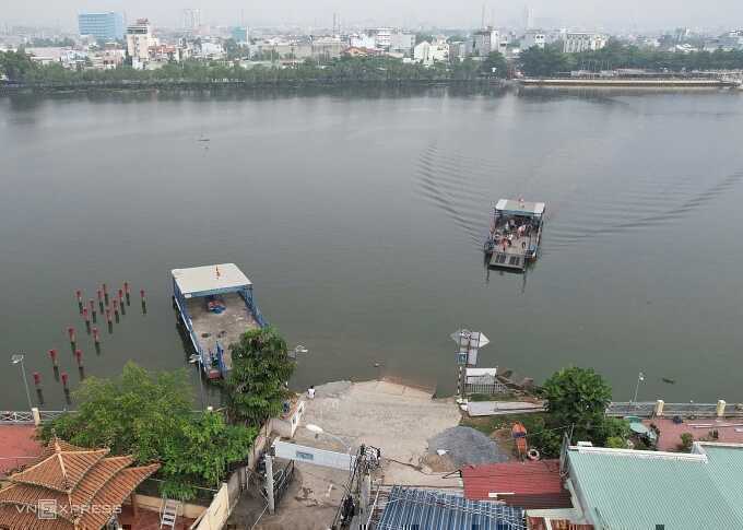 Phà Bình Quới ở cửa ngõ phía đông TP HCM chạy lại