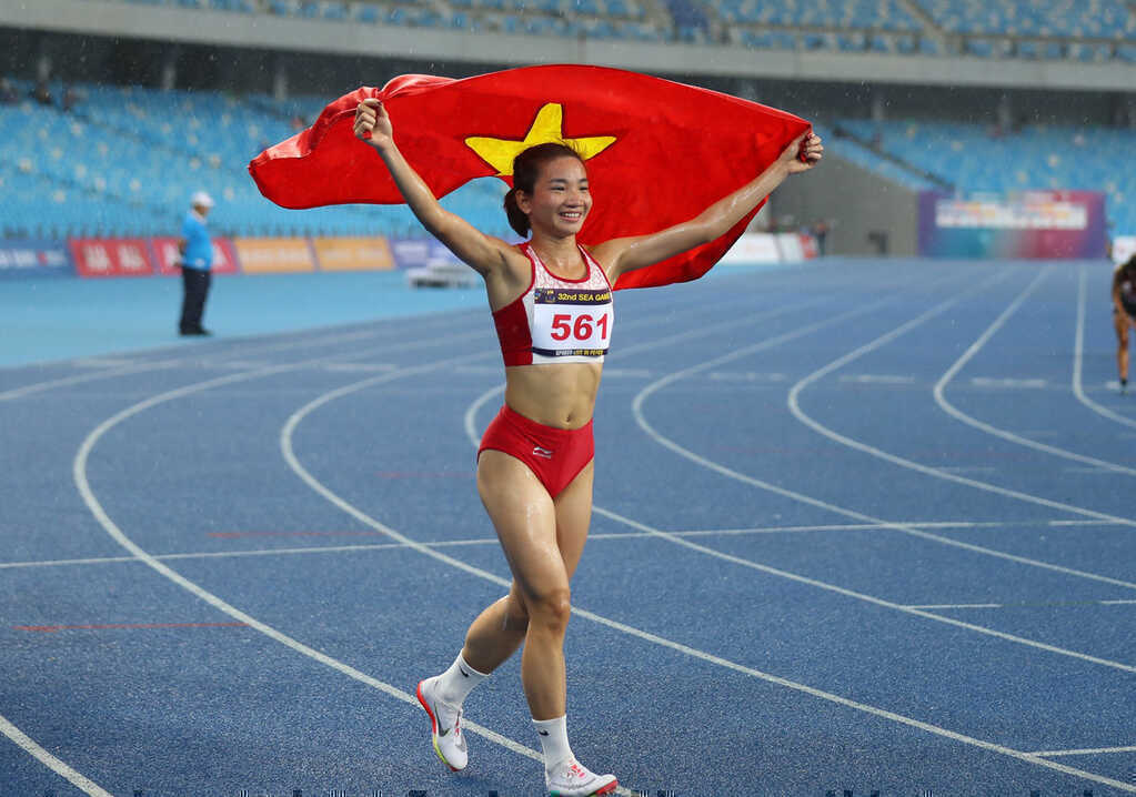 SEA Games ngày 13/12: Nguyễn Thị Oanh xuất trận, chờ 