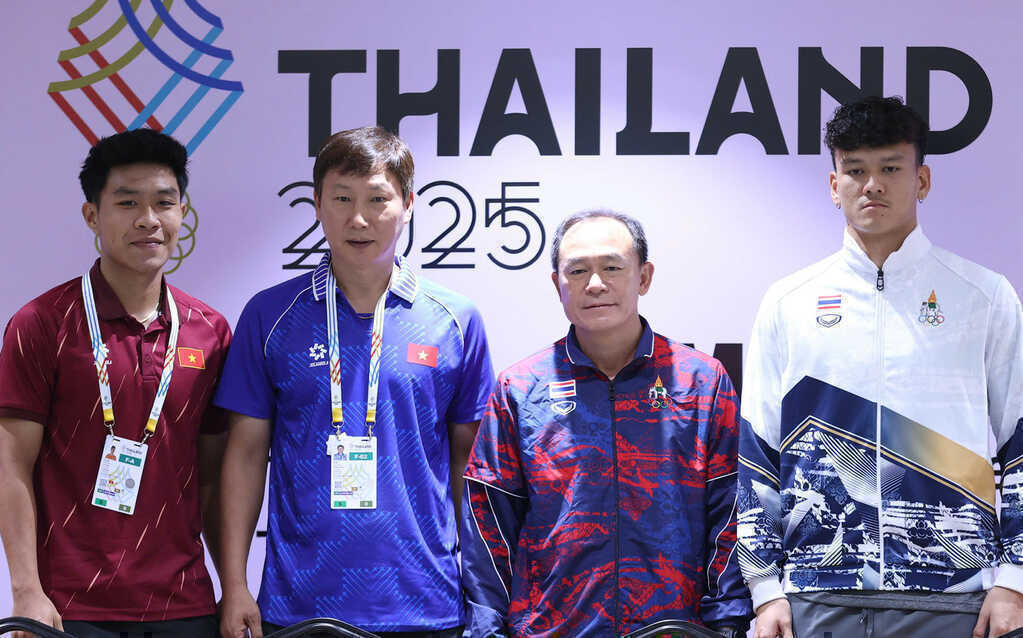 Trung vệ Thái Lan tuyên bố `cứng`, Lý Đức đáp trả đanh thép