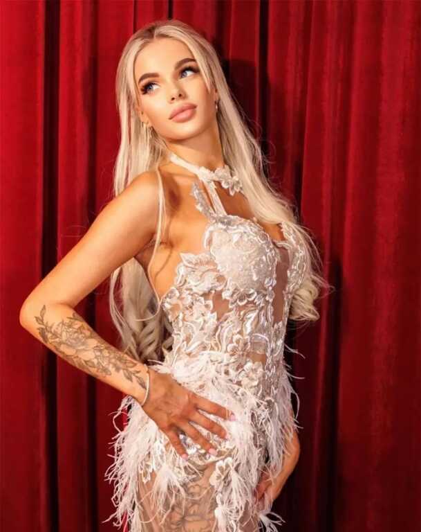 Người mẫu Nga bị đánh gần chết vì muốn chia tay đại gia