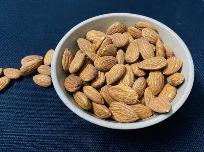 4 loại hạt giúp hạ huyết áp tự nhiên