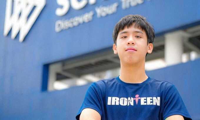 Giành vé vào đại học tinh hoa Mỹ nhờ bài luận về chiếc quần dài