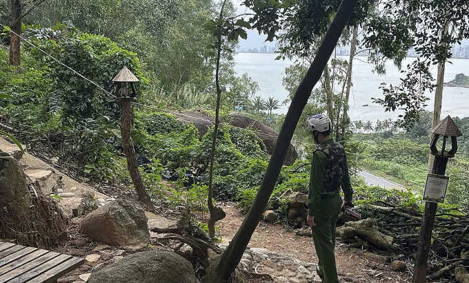 Nghi phạm đâm gục vợ bên đường bị bắt