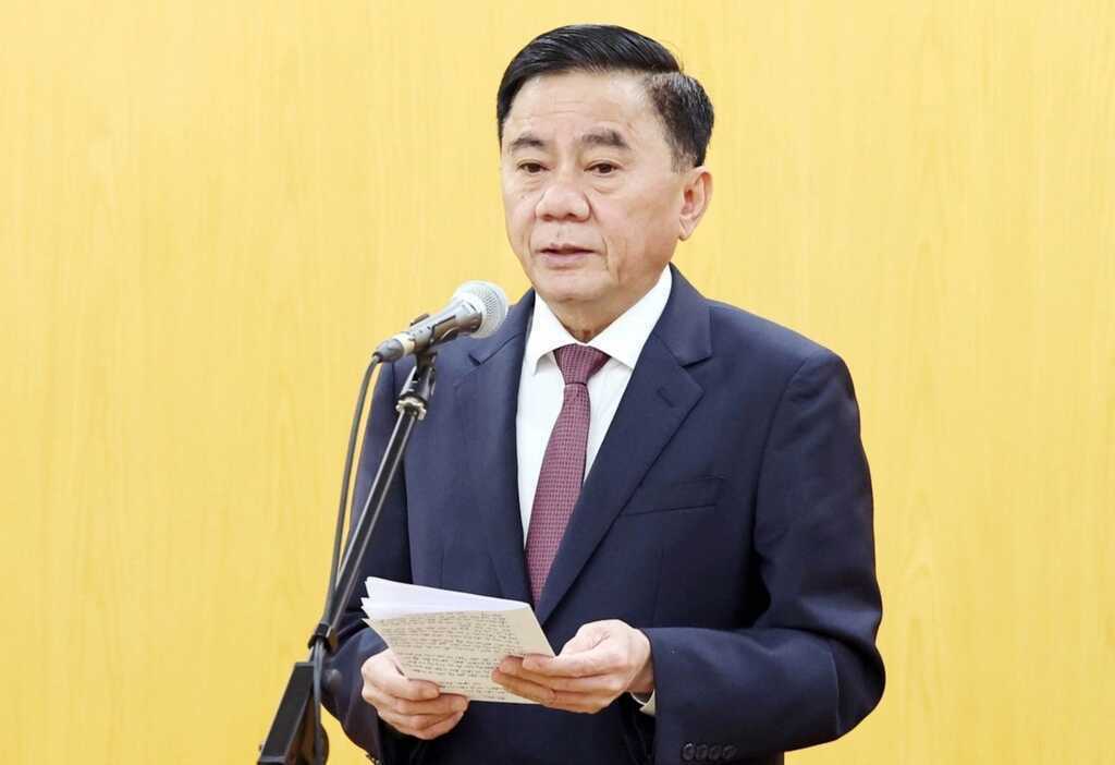 Ban Bí thư: Nghiêm cấm tặng quà Tết lãnh đạo dưới mọi hình thức