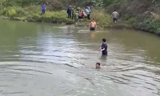 Ba đứa trẻ tử vong dưới hồ
