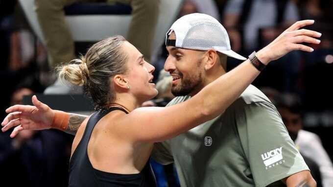 Kyrgios thắng Sabalenka ở `đại chiến giới tính`