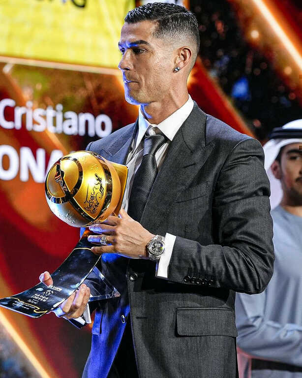 Ronaldo xuất sắc nhất Trung Đông, Dembele lại thắng Yamal