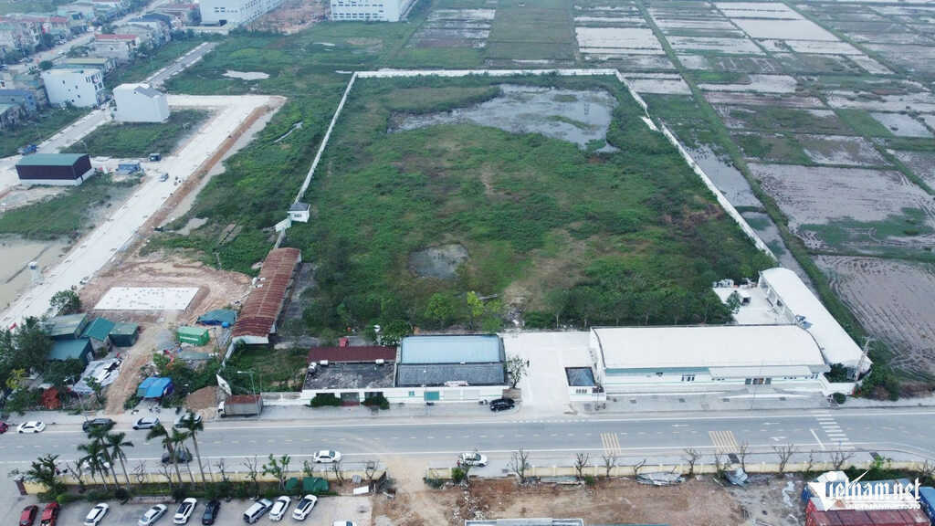 Bệnh viện gần 230 tỷ đồng khởi công rồi bỏ hoang suốt 15 năm