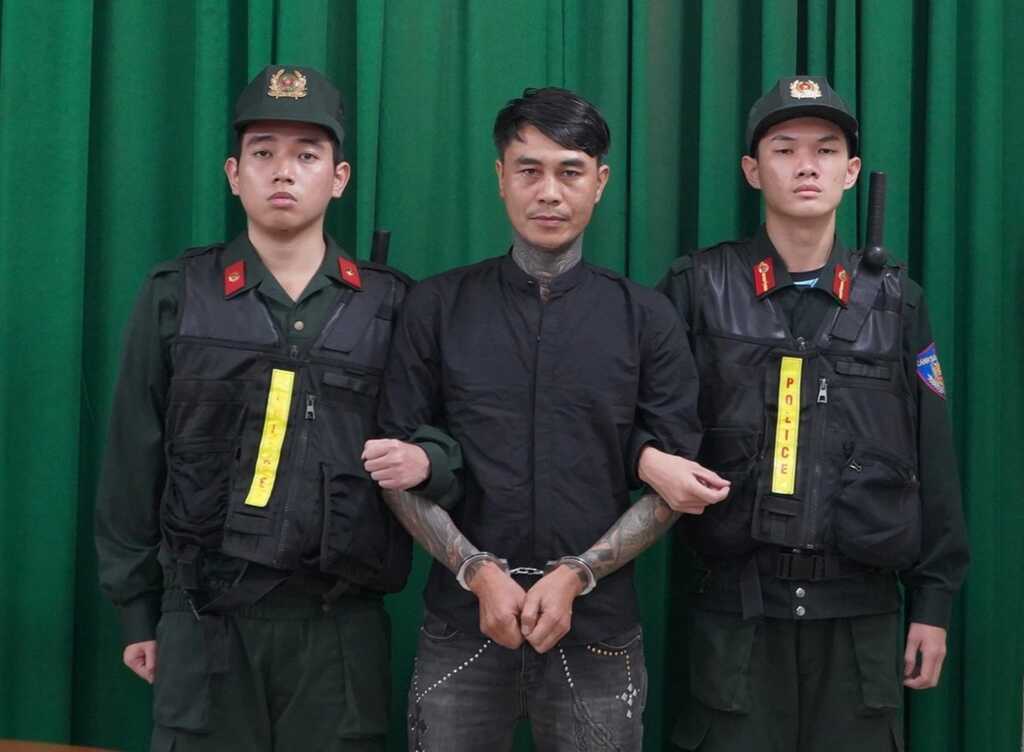 Công an TPHCM bắt trùm đòi nợ Phong Lê