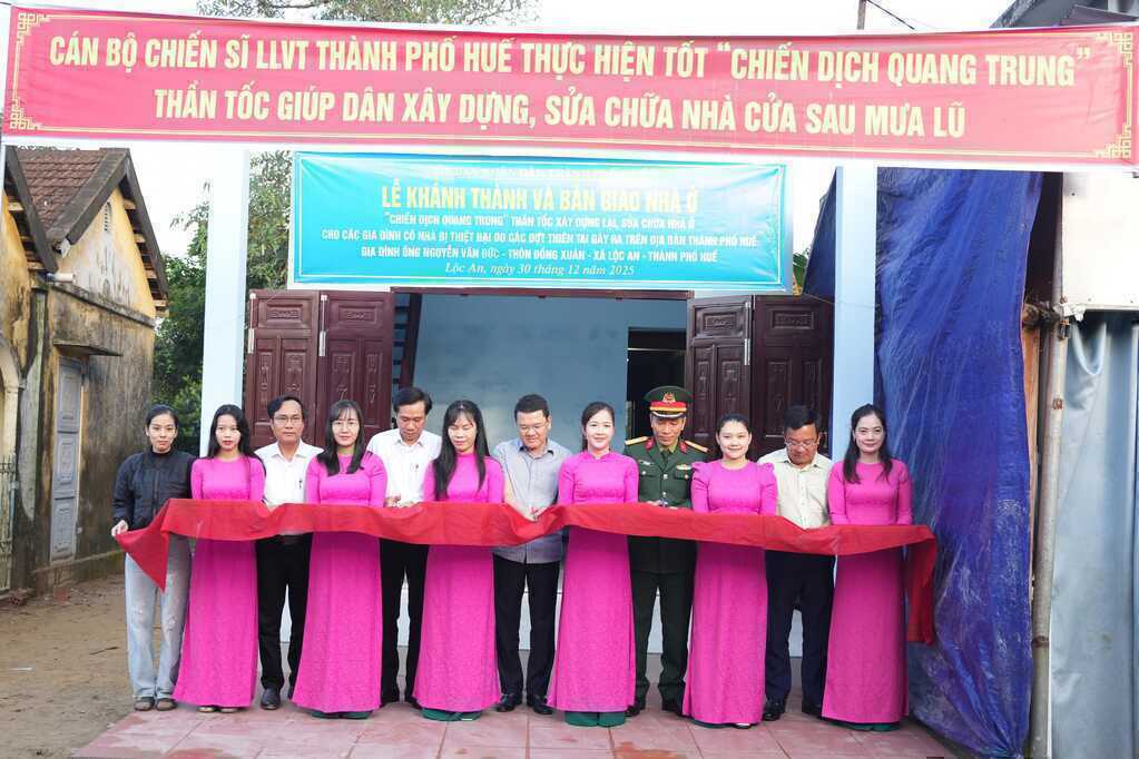 Huế bàn giao ngôi nhà đầu tiên trong “Chiến dịch Quang Trung”