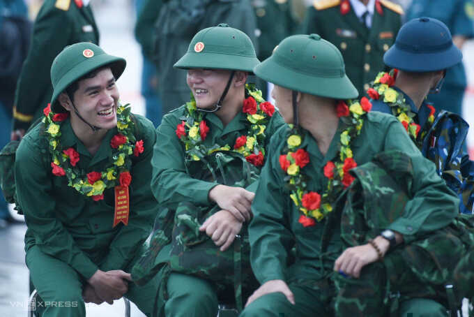 Có phải gãy 4 răng sẽ không được đi nghĩa vụ quân sự?