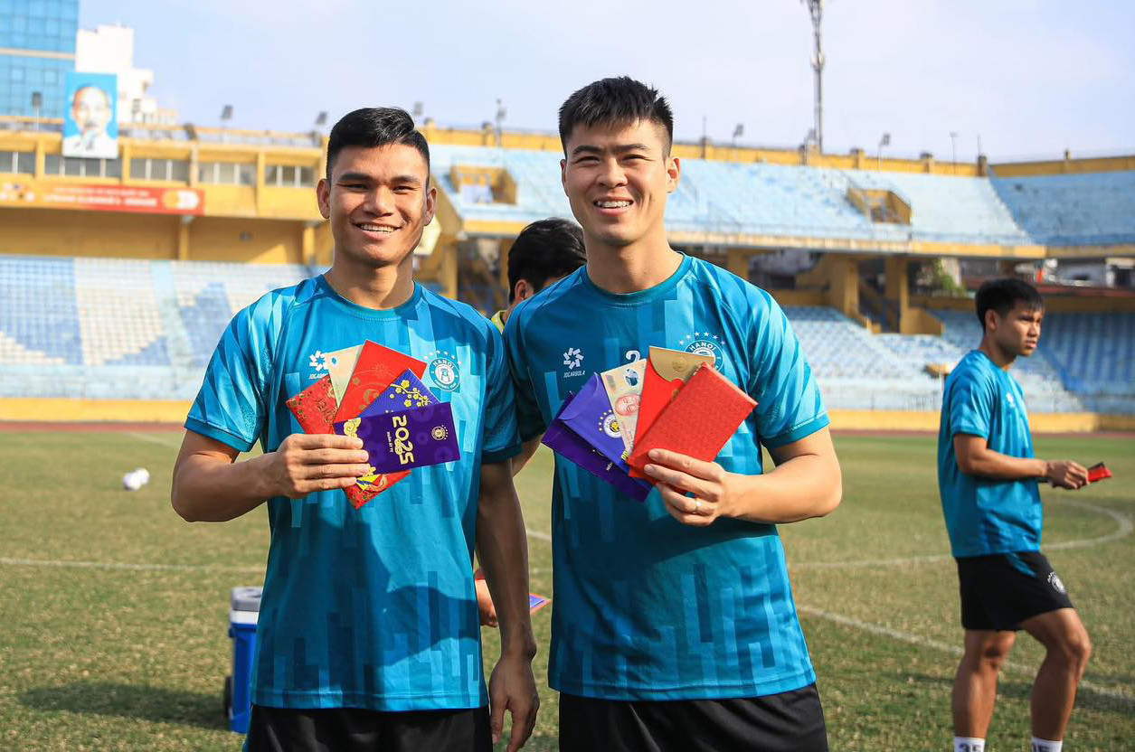 Các đội bóng V-League nô nức hội quân sau Tết