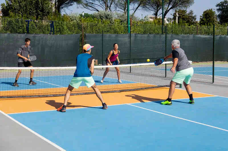 Pickleball là gì? Giới thiệu A-Z về môn thể thao đang hot hit