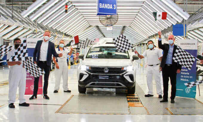 Hàng triệu ôtô nhập khẩu vào Mỹ sẽ tăng giá trong 2025