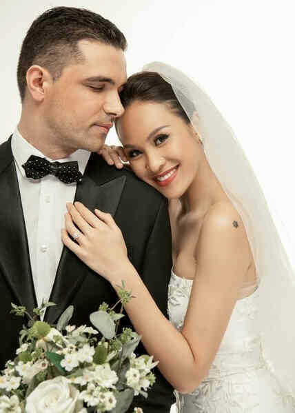 Hôn nhân của MC Phương Mai căng thẳng