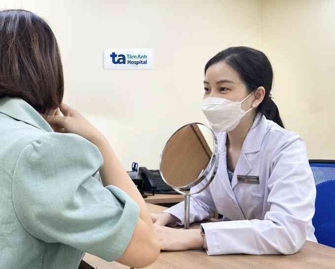 Làm thế nào trị sẹo rỗ do mụn trứng cá?