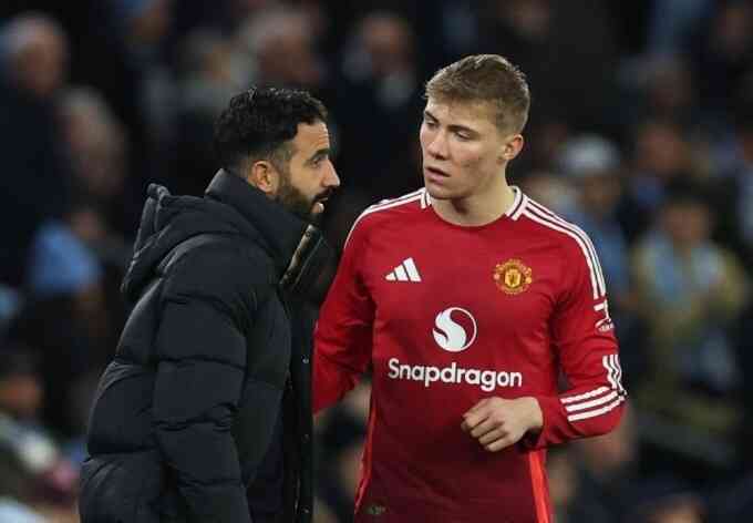 Scholes lo Man Utd xuống hạng mùa tới
