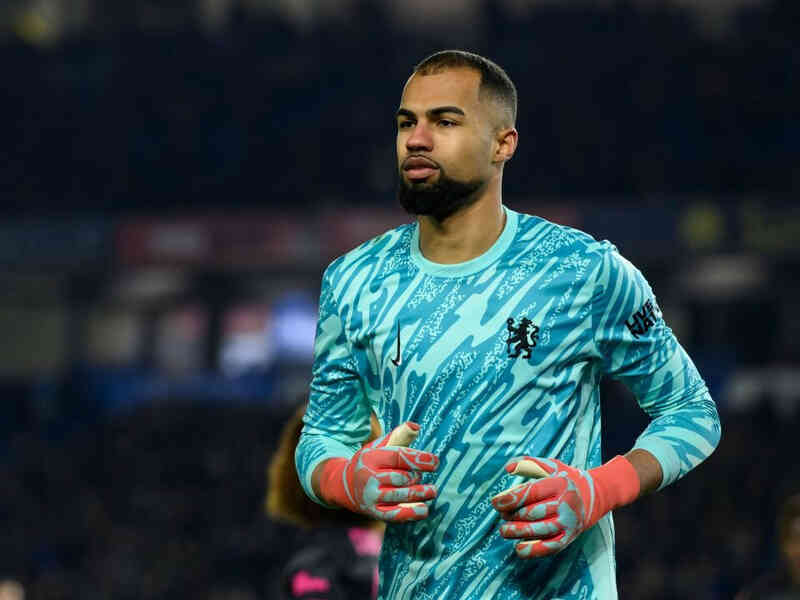 Enzo Maresca thẳng tay loại bỏ thủ môn Chelsea