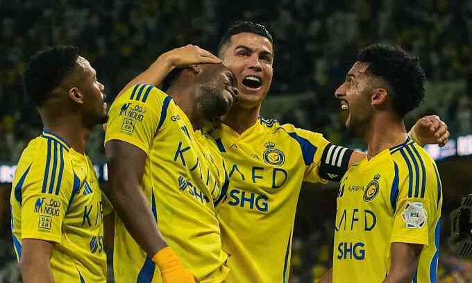 Ronaldo bị thay ra sớm trong trận thắng của Al Nassr