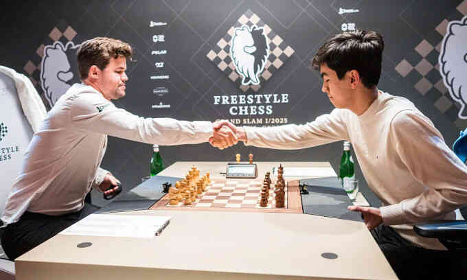 Carlsen cho đối thủ đi lại trong trận đấu 100.000 USD