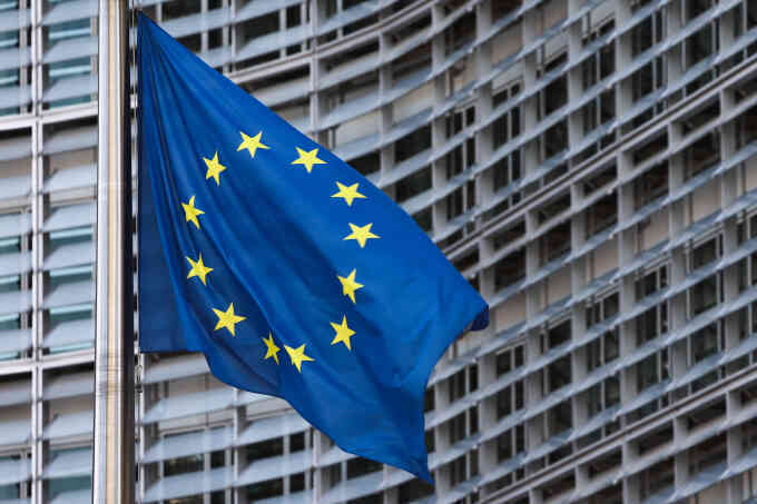 EU tuyên bố phản ứng 