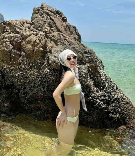 Khánh Linh: Nữ kiếm thủ 2K xinh như mộng, thích diện bikini