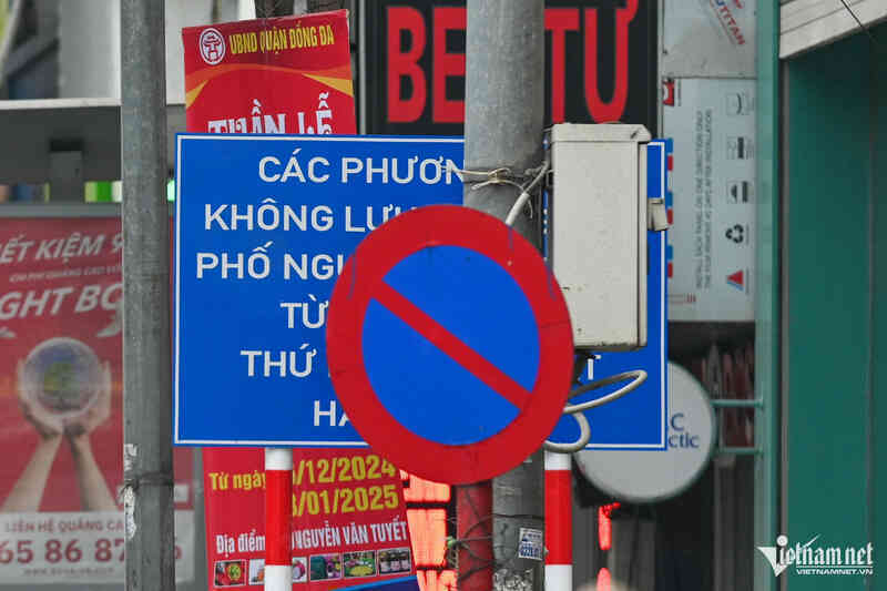 Phó Thủ tướng yêu cầu xử lý bất cập biển chỉ dẫn, đèn tín hiệu giao thông