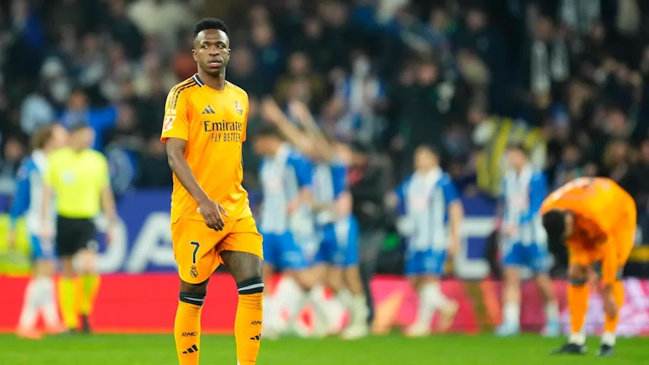 Lộ lời Vinicius nói với Mbappe sau trận thua đau của Real Madrid