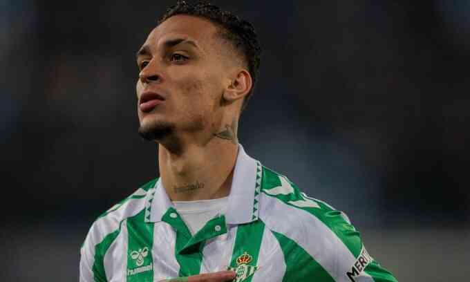 Antony hạnh phúc mỗi ngày sau khi rời Man Utd