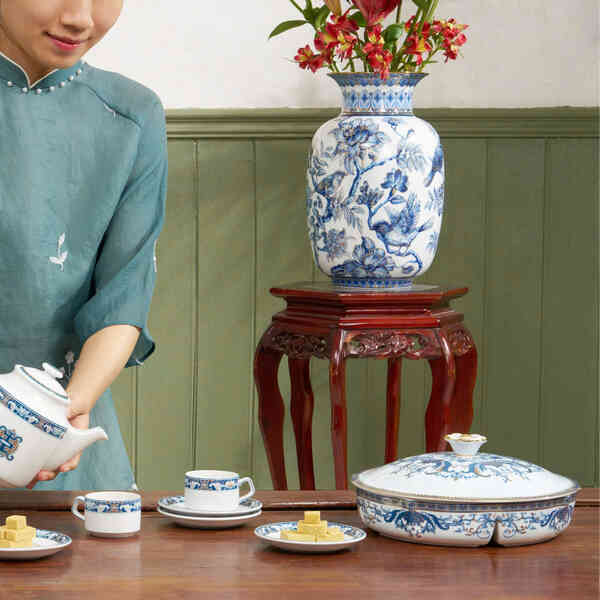 Gốm sứ Minh Long gìn giữ ký ức trong không gian sống gia đình Việt