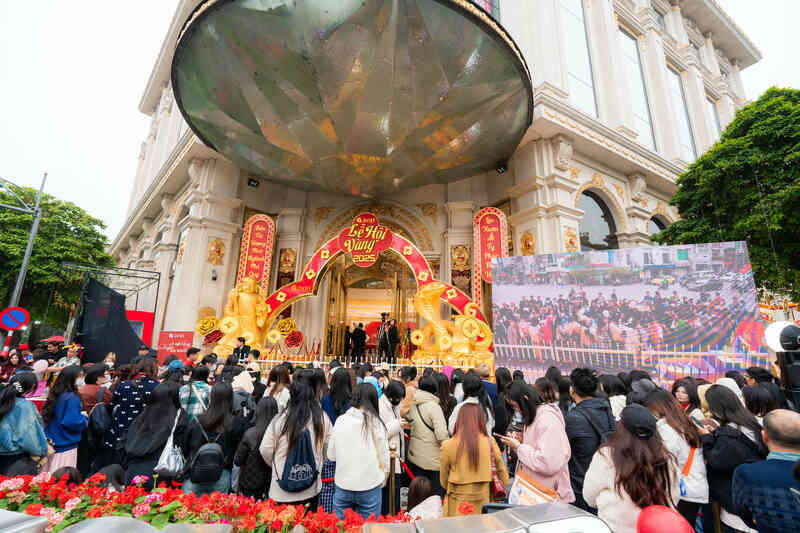 Lễ hội Vàng DOJI 2025 hút khách bằng mini concert đặc biệt
