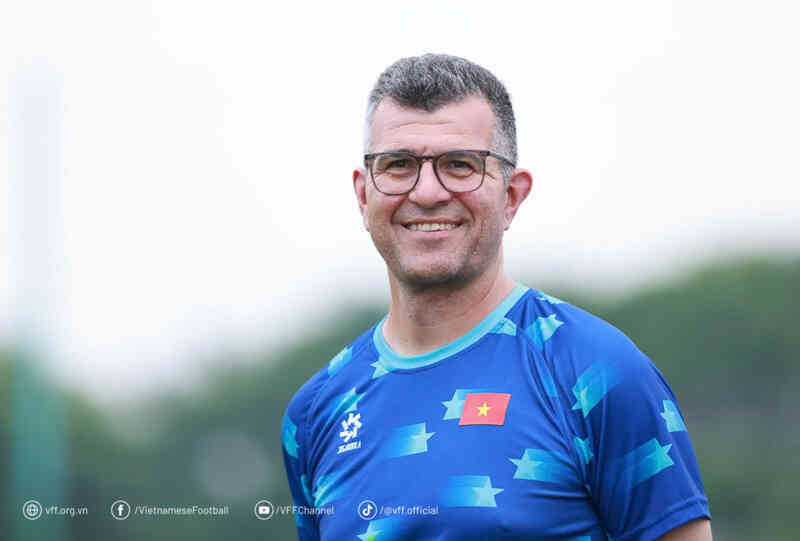 HLV Cristiano Roland tái xuất dẫn dắt U17 Việt Nam
