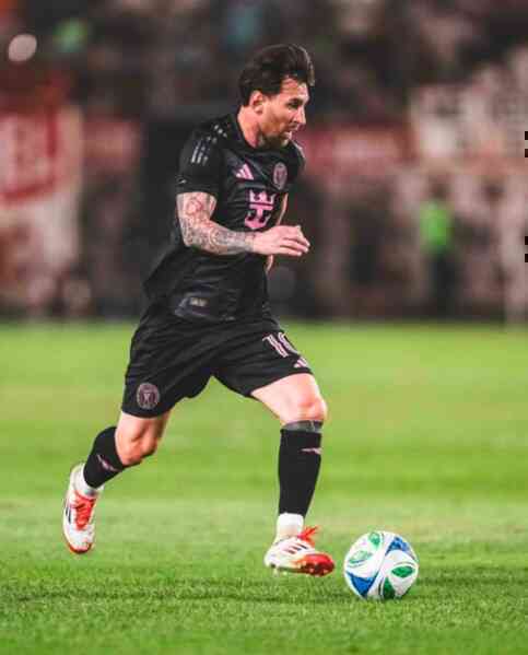 Messi tỏa sáng trong chiến thắng 5-0 của Inter Miami