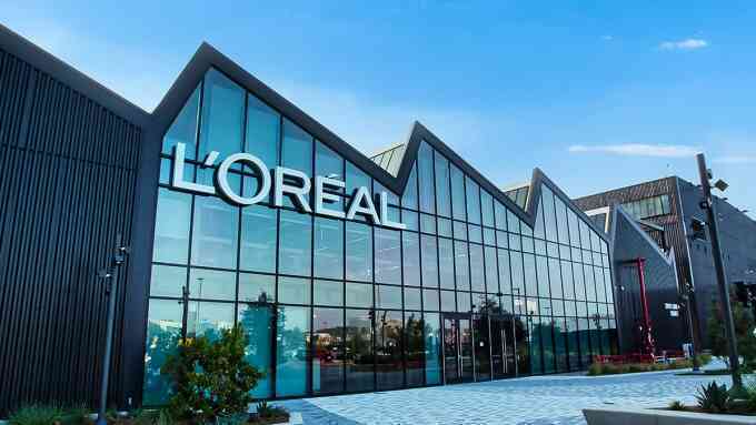L`Oréal thu hồi kem trị mụn nổi tiếng tại Mỹ