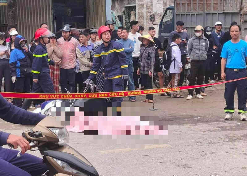 Xe máy điện va chạm ô tô, 1 học sinh ở Thanh Hóa tử vong