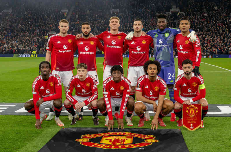 Bruno Fernandes lập hat-trick, MU vùi dập Real Sociedad