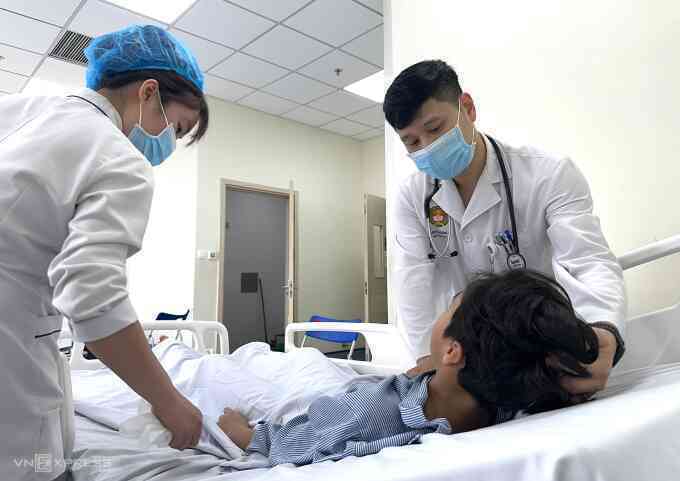 Bé 13 tuổi đột quỵ