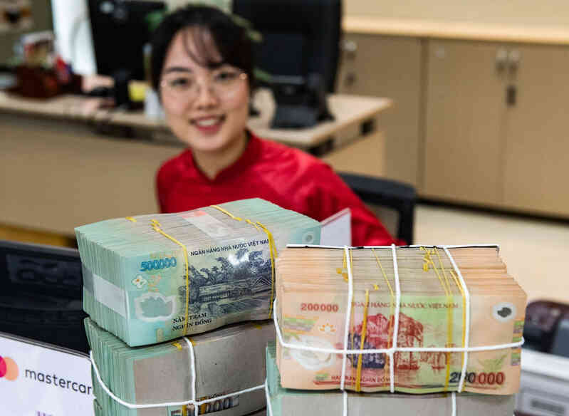 Nên gửi tiết kiệm 6 tháng hay 1 năm để hưởng lãi suất tốt nhất?