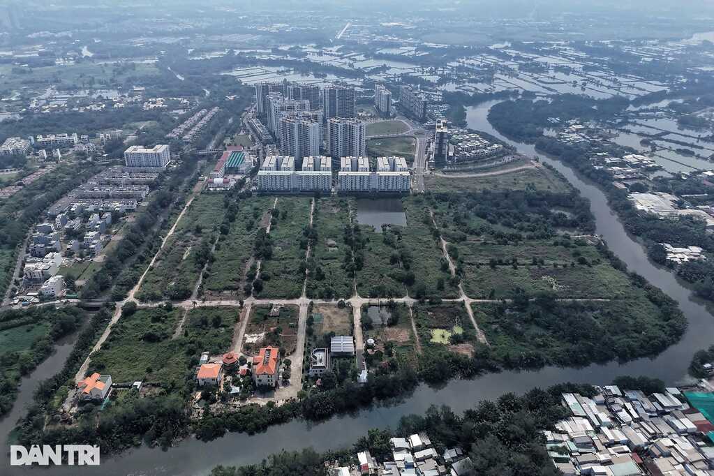Công ty địa ốc ở TPHCM bị điều tra, người dân kêu cứu vì trót "xuống tiền"