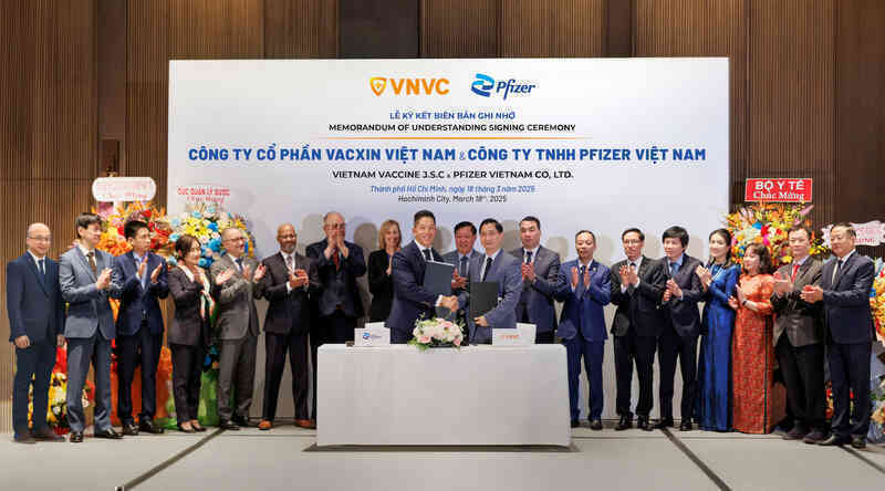 Pfizer và VNVC ký thỏa thuận chia sẻ kinh nghiệm sản xuất vắc xin