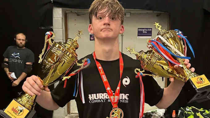 Tranh cãi về cái chết của nhà vô địch 15 tuổi ở kickboxing