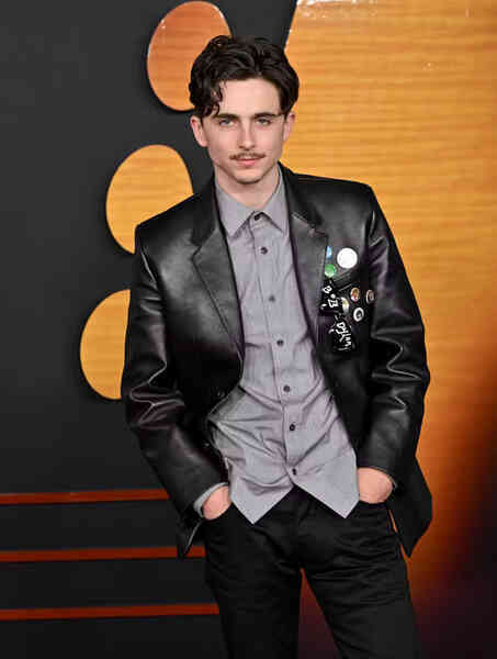 Timothée Chalamet - ứng viên sáng giá ở Oscar 2025