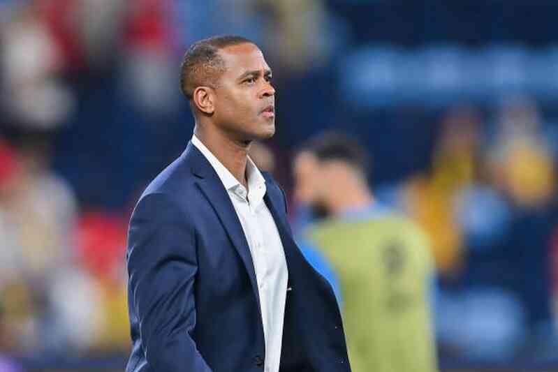 HLV Kluivert tuyên bố bất ngờ sau trận thảm bại của Indonesia