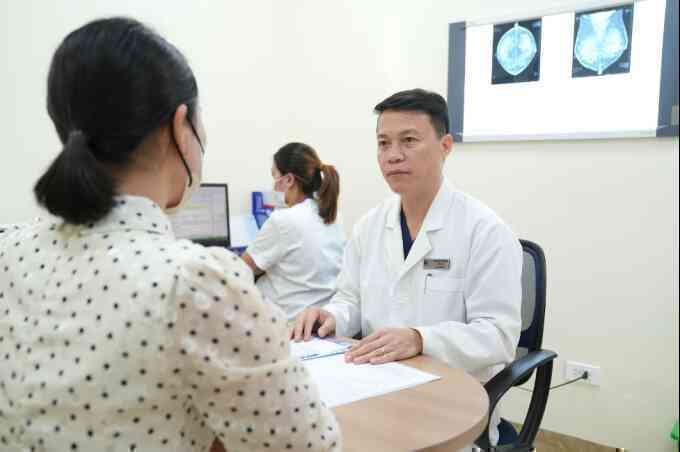 Thuốc đích, miễn dịch có thay hóa trị ung thư vú được không?