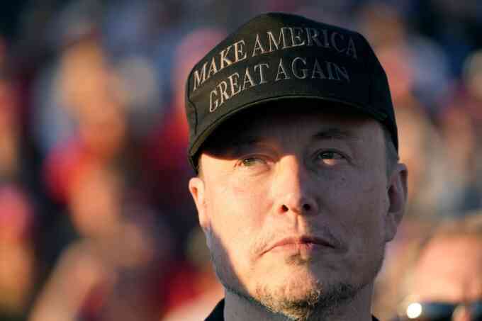 Bộ trưởng Mỹ bị chỉ trích vì khuyên mua cổ phiếu doanh nghiệp Elon Musk